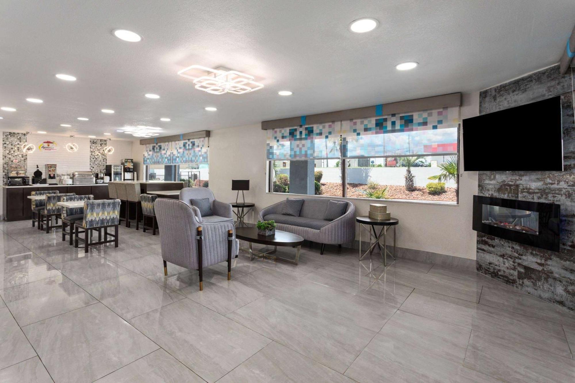 Super 8 By Wyndham Prattville Montgomery Exterior photo